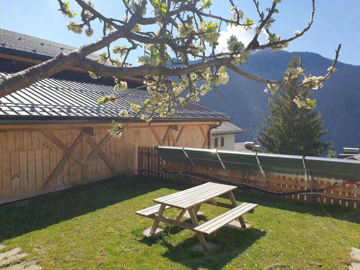 App. Monte Pore - Agriturismo La Majon Colle Santa Lucia Exterior foto