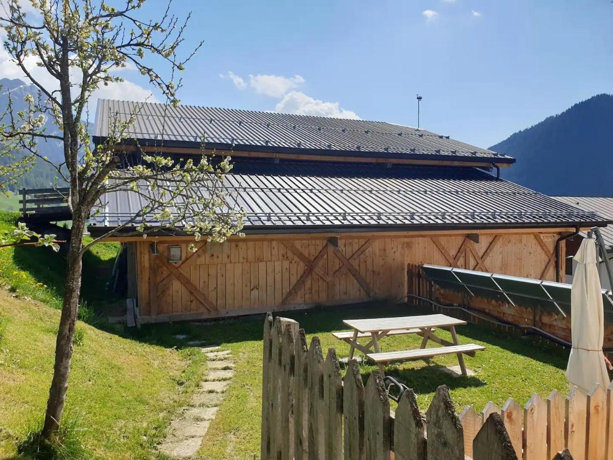 App. Monte Pore - Agriturismo La Majon Colle Santa Lucia Exterior foto